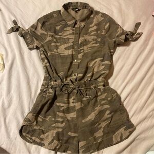 Express Camouflage Short Sleeve Romper Size Small